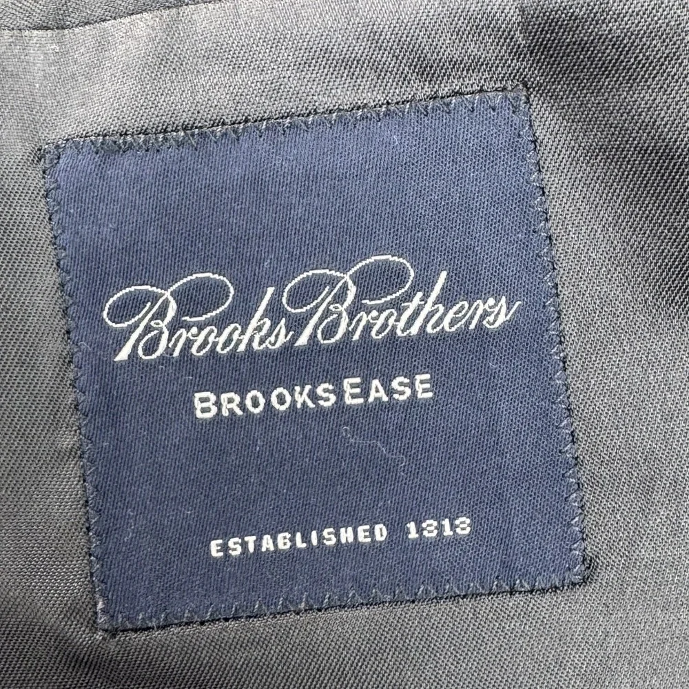 Vintage Brooks Brothers BrooksEase Blazer Mens 45R Navy Wool Gold Buttons USA
